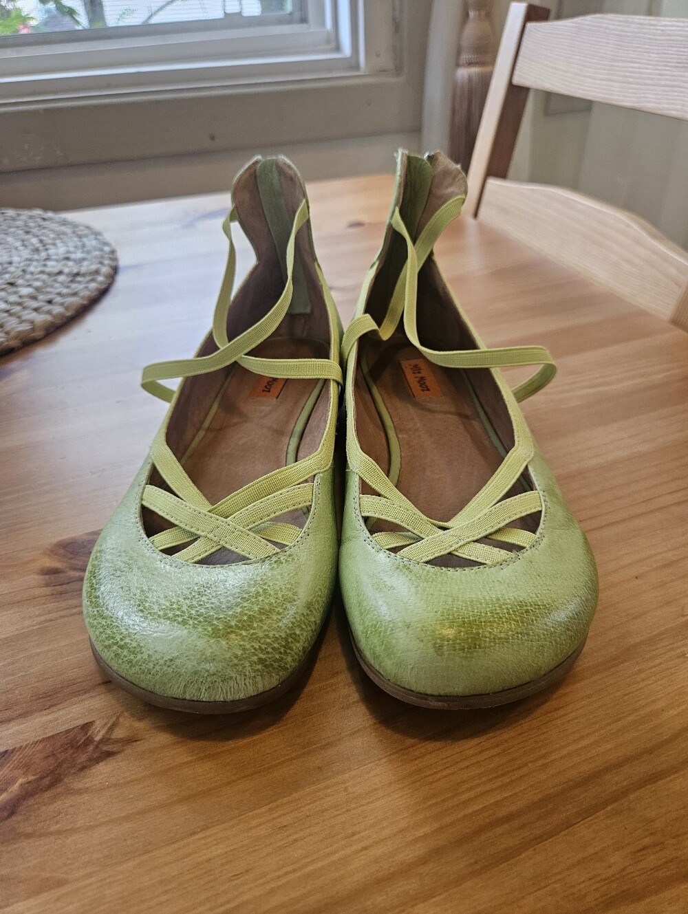 Miz Mooz Delma green leather flats size 8